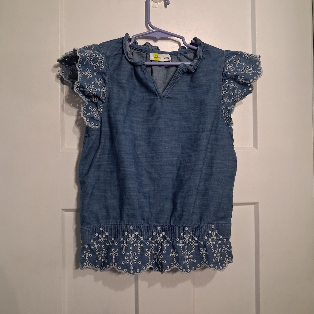 Epic Threads Girls Blue Chambray Eyelet Flutter Sleeve Smocked Top Size M 10-12